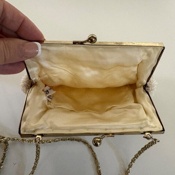 La Regale Hand-Beaded Shell-Shaped Evening Bag Gold Chain Strap Vintage - Picture 2 of 12